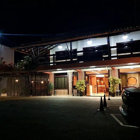 Hotel Das Palmeiras Paracatu Bagian luar foto
