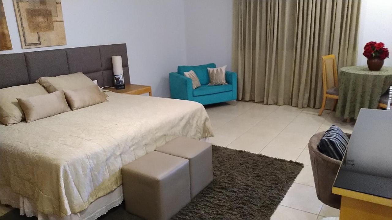 Hotel Das Palmeiras Paracatu Bagian luar foto