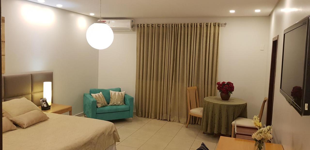 Hotel Das Palmeiras Paracatu Bagian luar foto