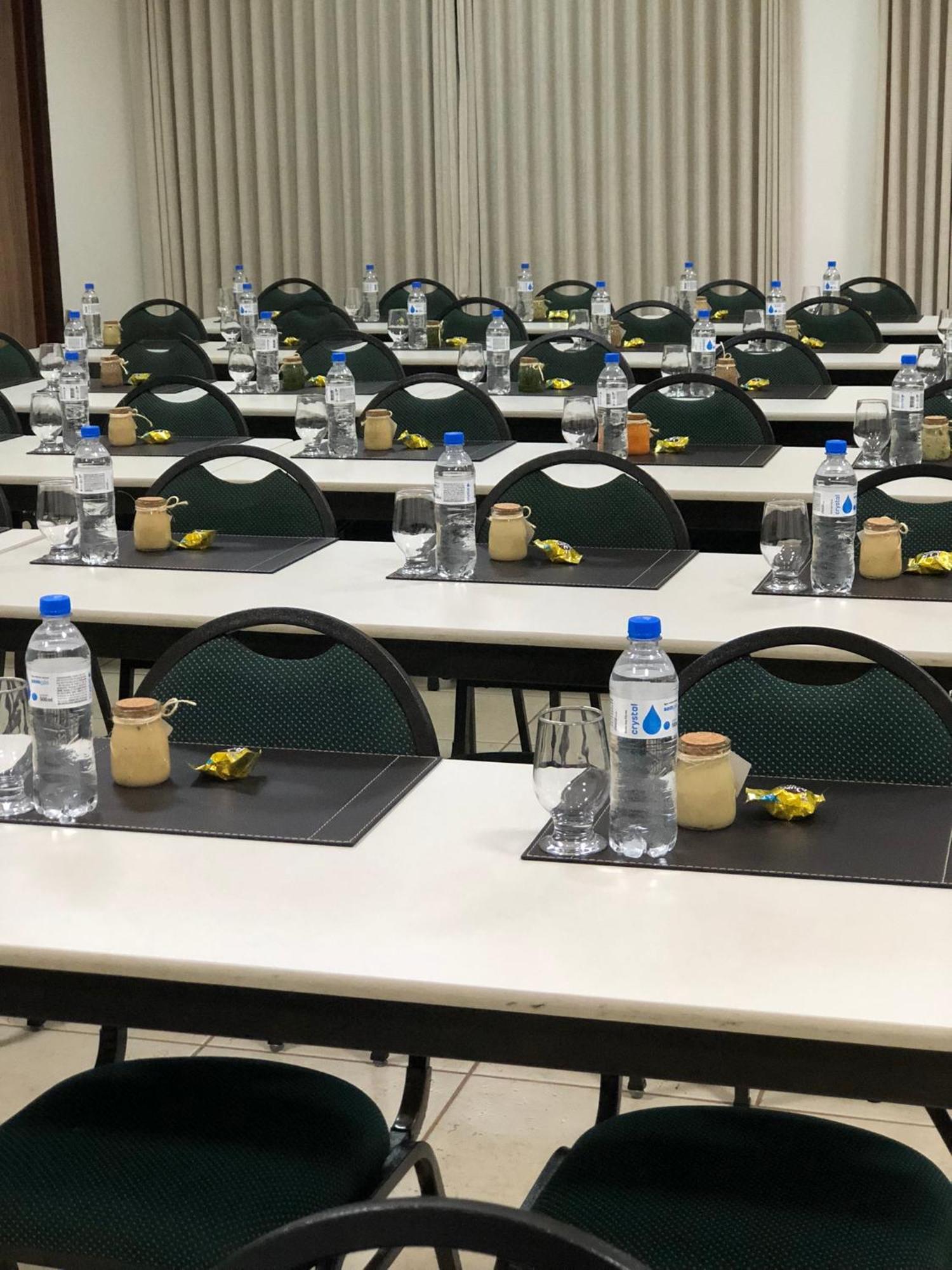 Hotel Das Palmeiras Paracatu Bagian luar foto