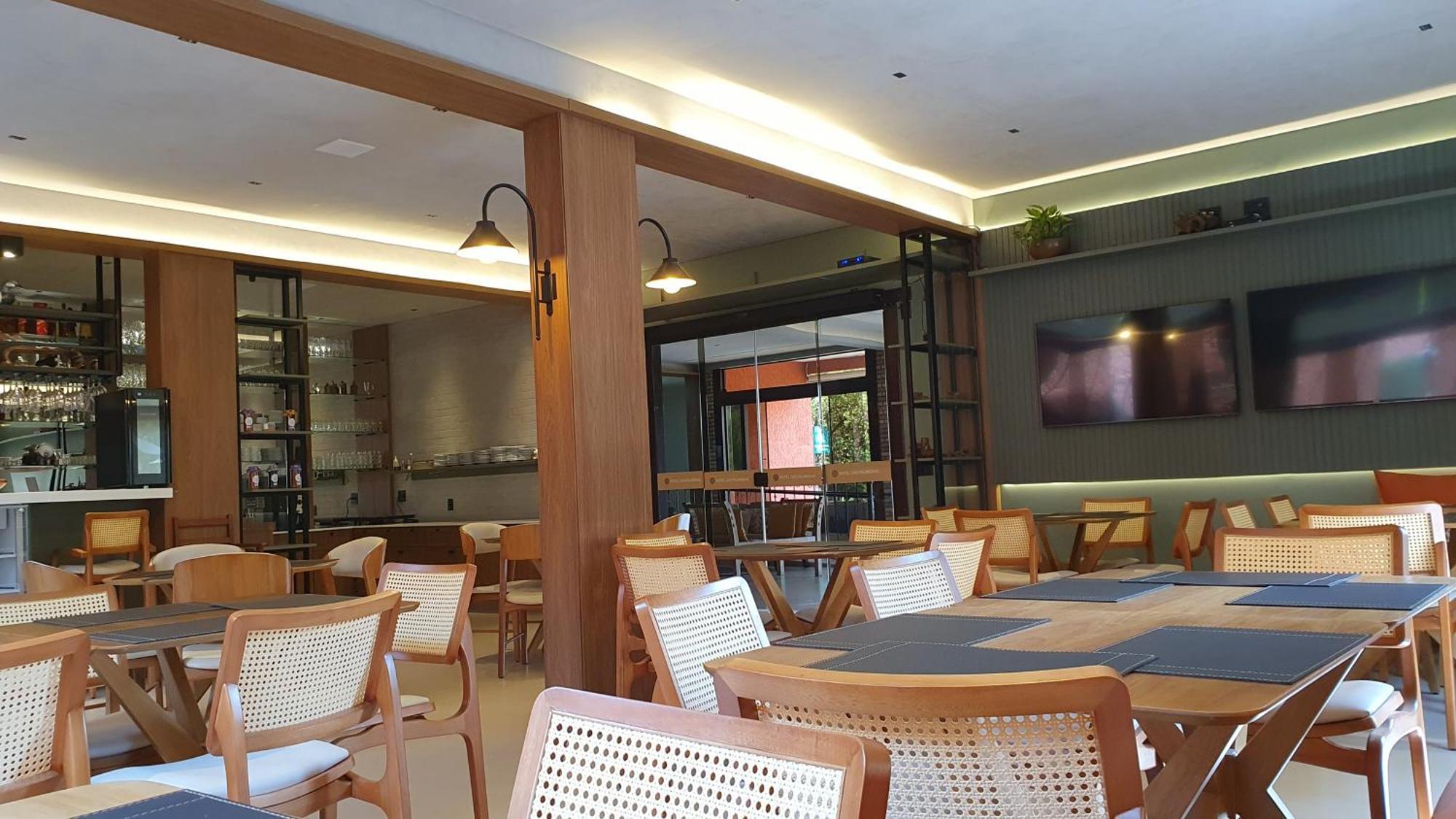 Hotel Das Palmeiras Paracatu Bagian luar foto