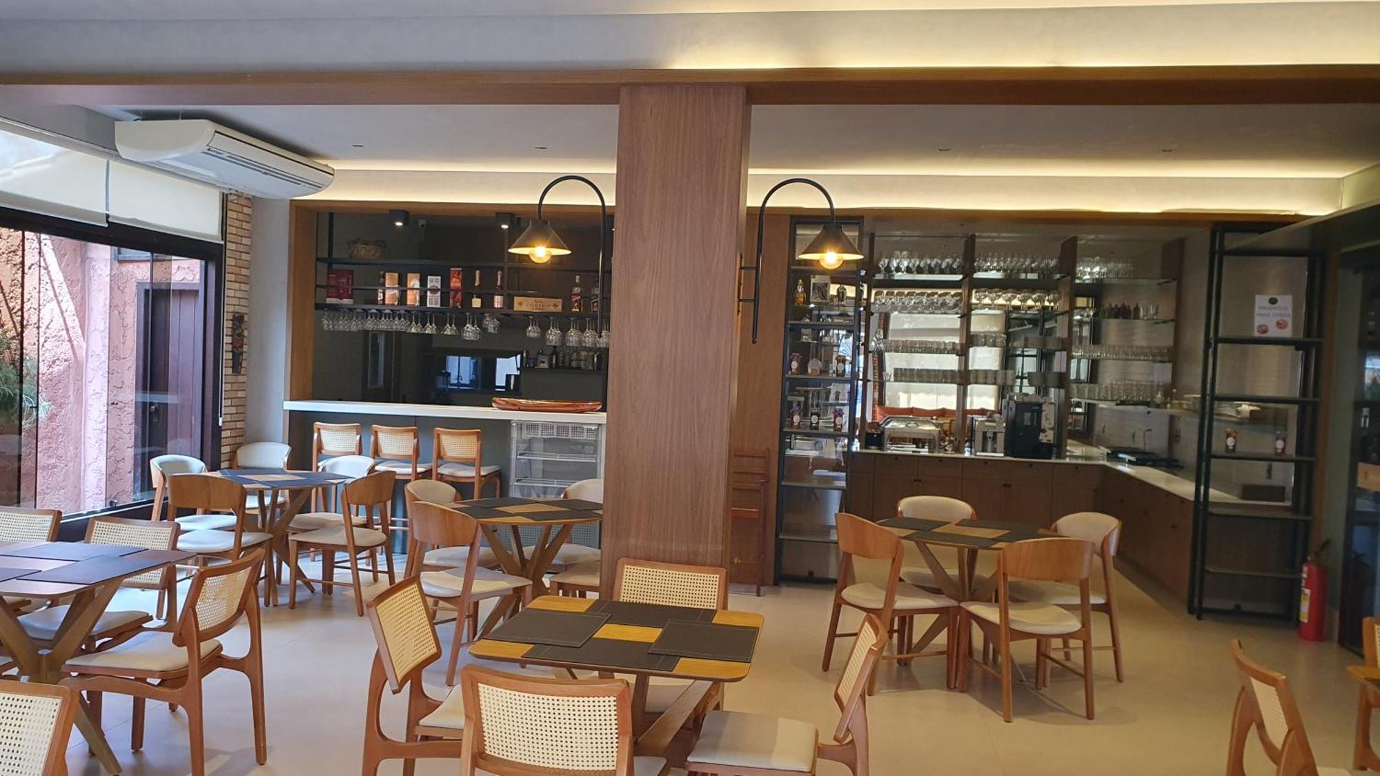 Hotel Das Palmeiras Paracatu Bagian luar foto