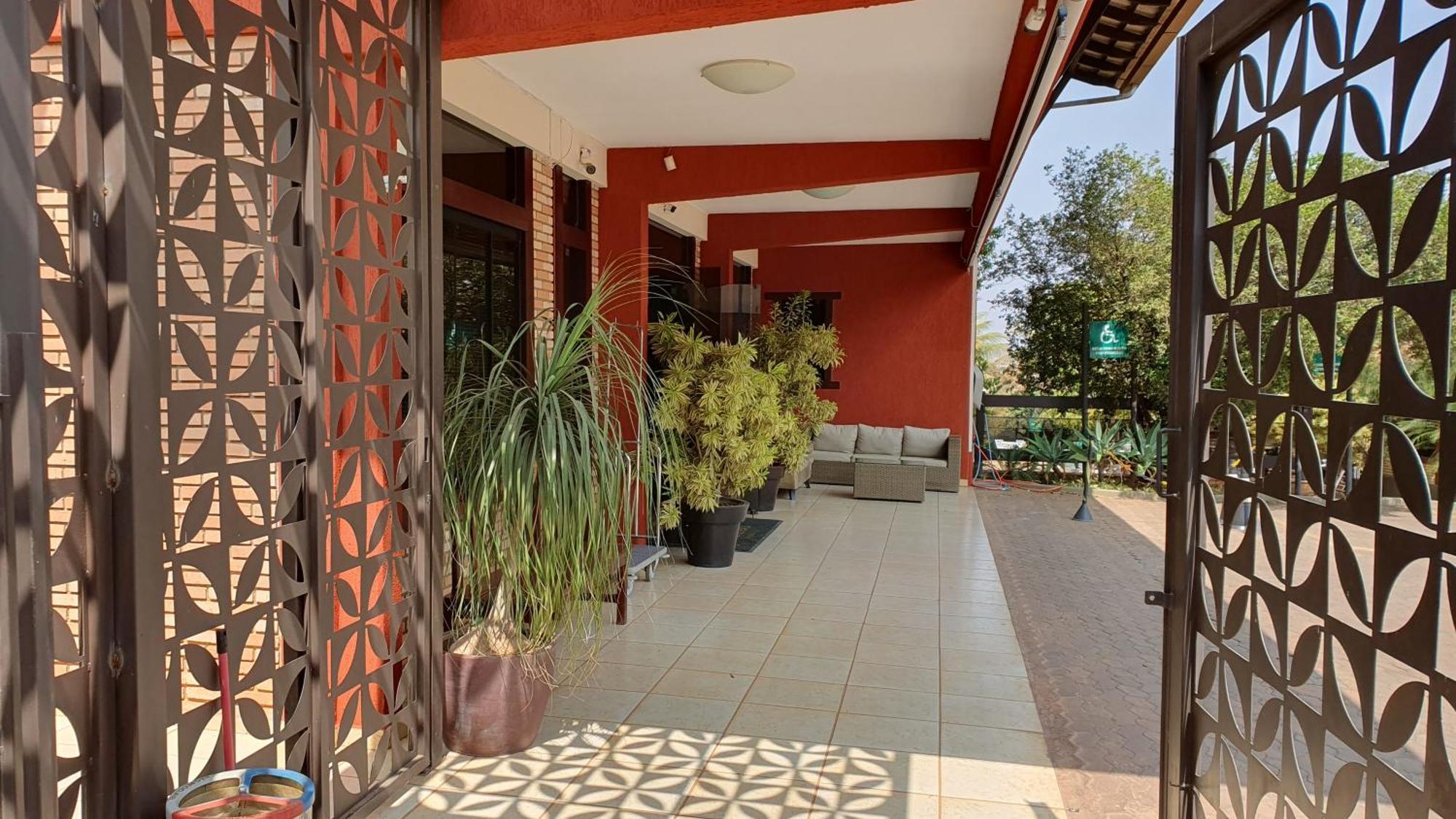 Hotel Das Palmeiras Paracatu Bagian luar foto