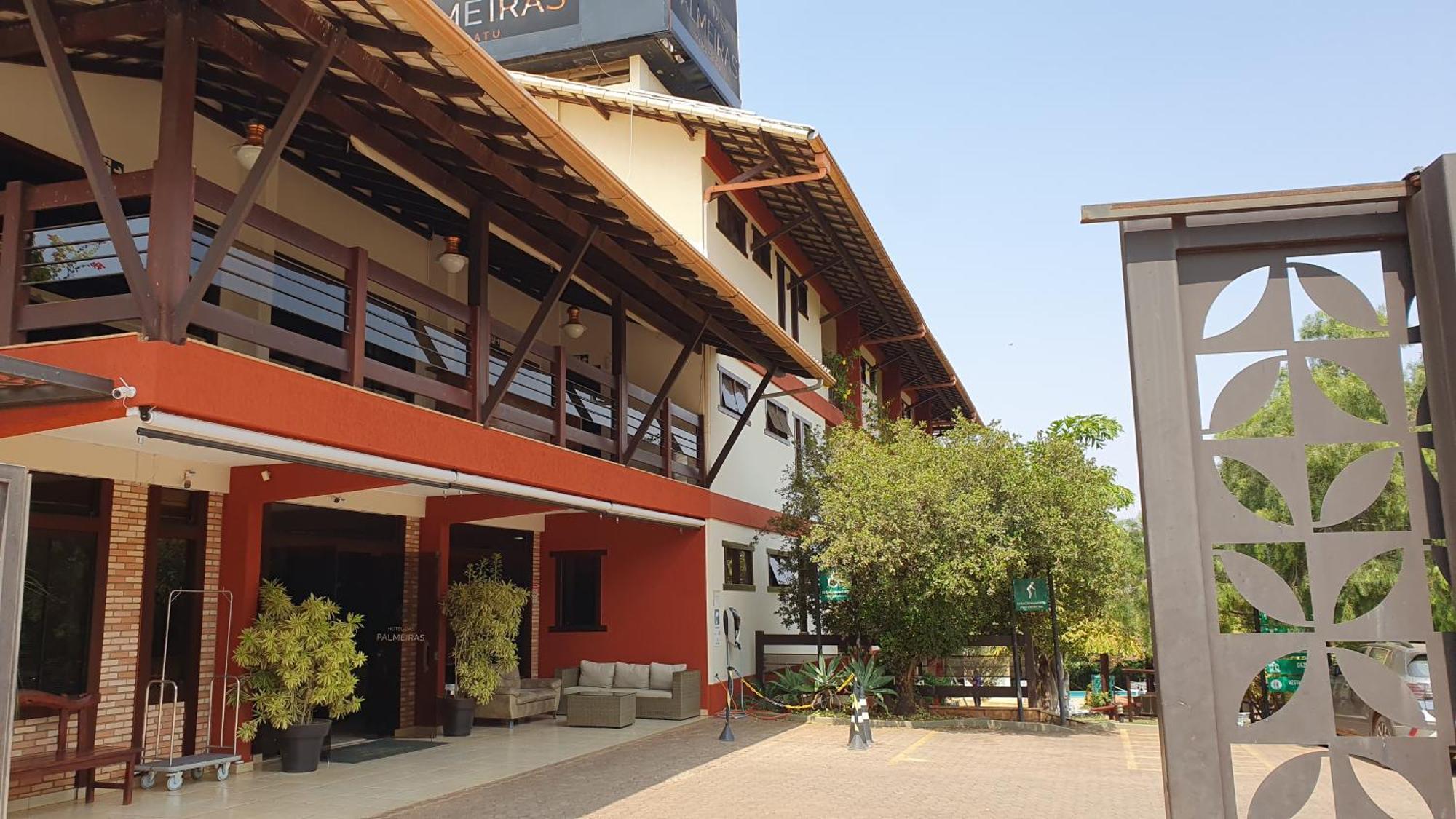 Hotel Das Palmeiras Paracatu Bagian luar foto